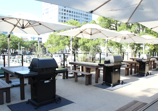 名古屋 栄 サカエヒロバスのイタリアンBBQレストラン CARVINO 栄 テラス席